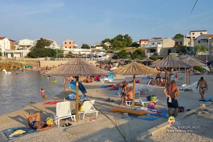 Vodeni sadržaj na napuhavanje za igrenje odbojke u vodi