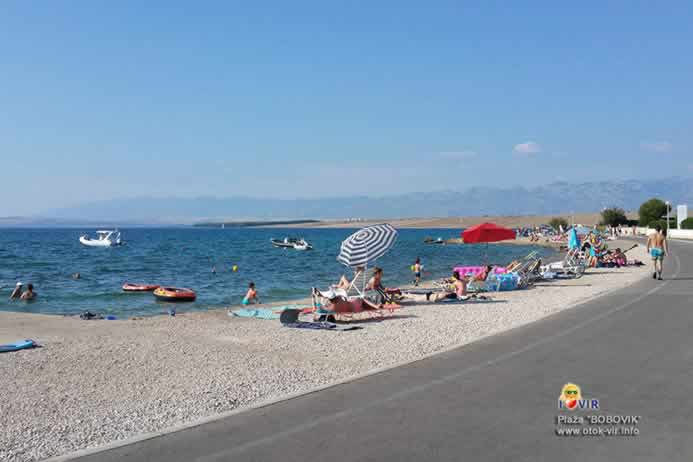 Turisti na plaži