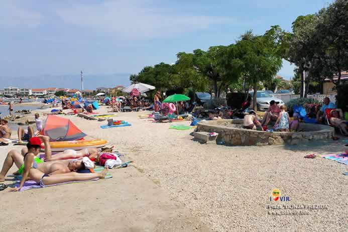 Pješćanik za djecu na šljunčanoj plaži u Donjoj Prezidi na Viru