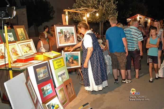 Prodaja slika i umjetničkih portreta raznih virskih motiva na šetnici Jadro