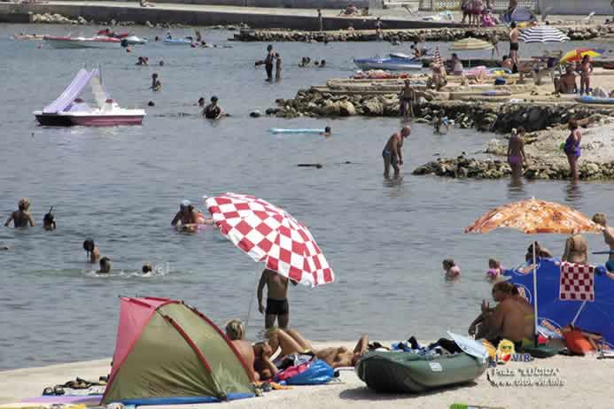 Rekviziti za sunčanje na plaži