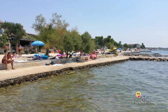 Beach bar i betonska uvala Luka