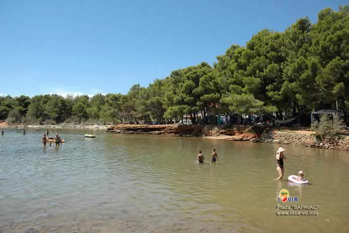 Plitka pješčana plaža