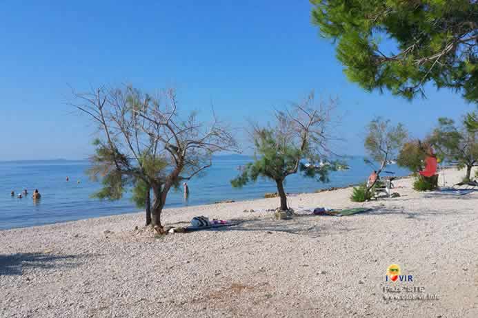 Kameno šlunčana plaža Site otok Vir