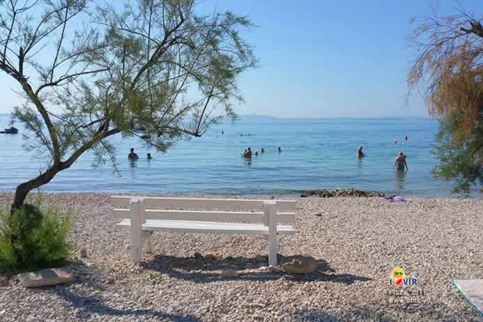 Kameno šlunčana plaža Site otok Vir