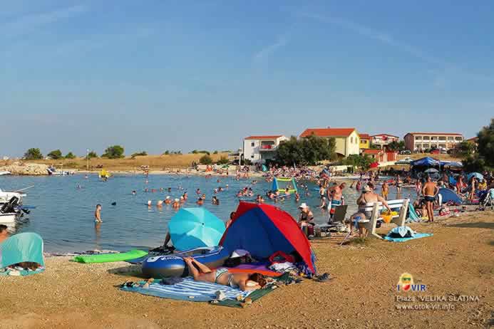 Šatori i rekviziti na plaži